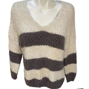 Wishlist Eyelash Pullover Sweater Womens Size Small/Medium Oversized White Gray